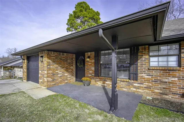 Photo 2 — 3160 Clarke Street, Choctaw, OK 73020
