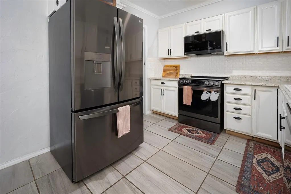 Photo 9 — 3160 Clarke Street, Choctaw, OK 73020