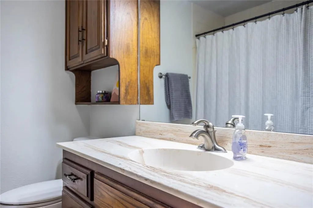Photo 13 — 1404 Plains Avenue, Weatherford, OK 73096