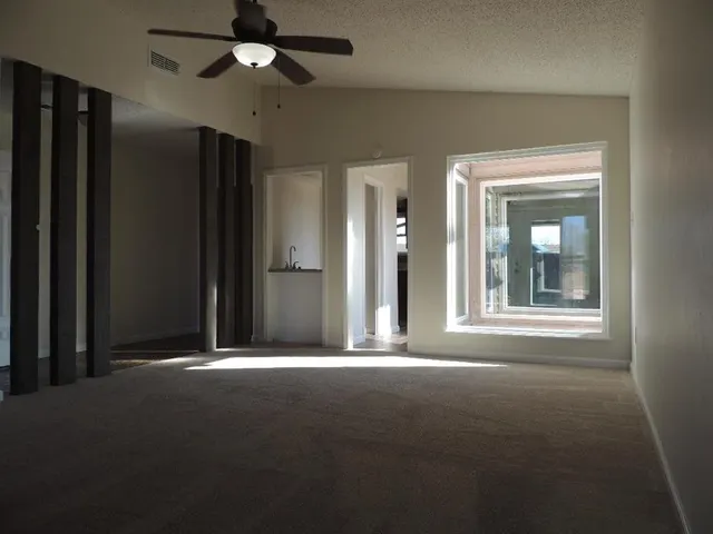 Photo 8 — 6801 SW Fenwick Avenue, Lawton, OK 73505