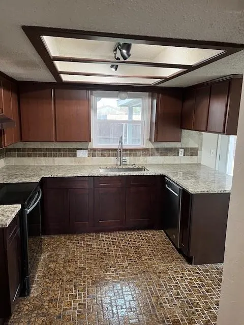 Photo 11 — 6801 SW Fenwick Avenue, Lawton, OK 73505