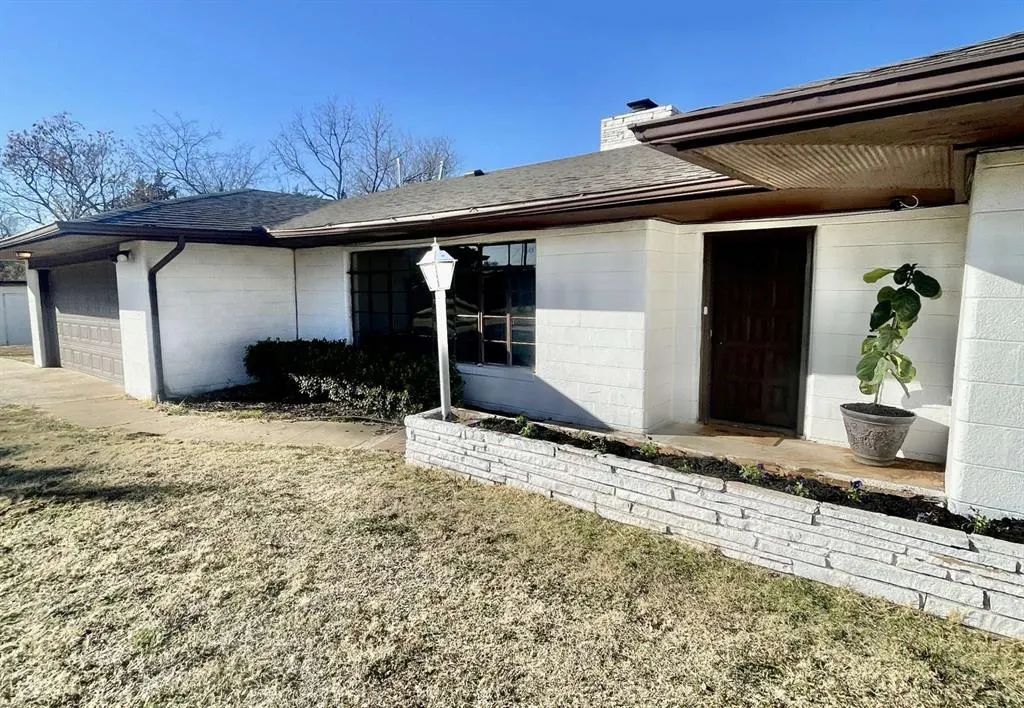 Front exterior — 4335 NE 42nd Street, Forest Park, OK 73121