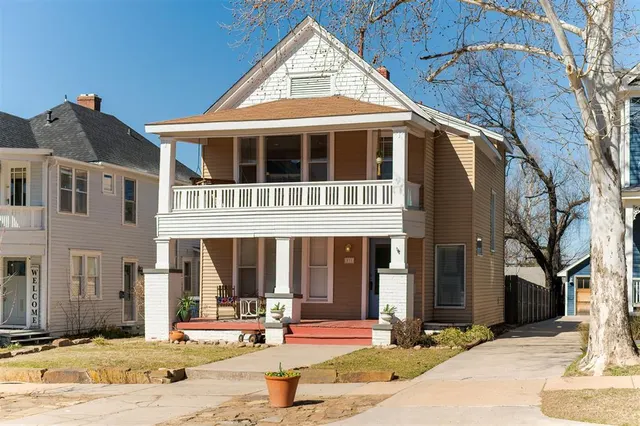 Photo 2 — 511 NW 16th Street, Oklahoma City, OK 73103