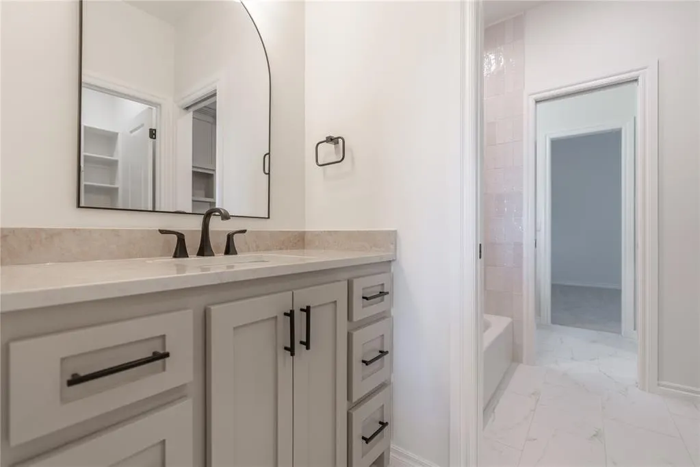 Photo 38 — 4609 SE 37th Street, Moore, OK 73165
