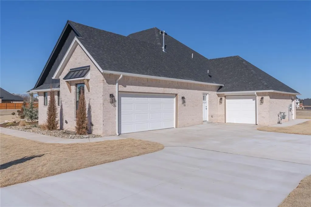 Photo 50 — 4609 SE 37th Street, Moore, OK 73165