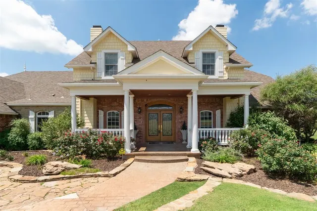 Photo 2 — 2720 Long Lake Place, Norman, OK 73026