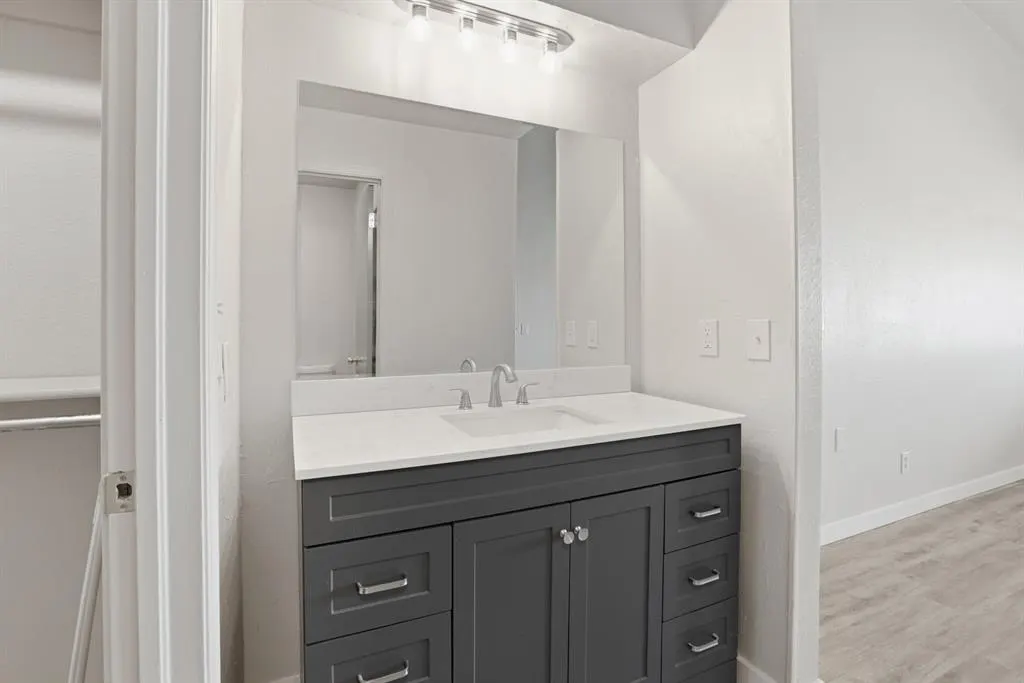 Photo 16 — 5800 Hefner Village Circle, Oklahoma City, OK 73162