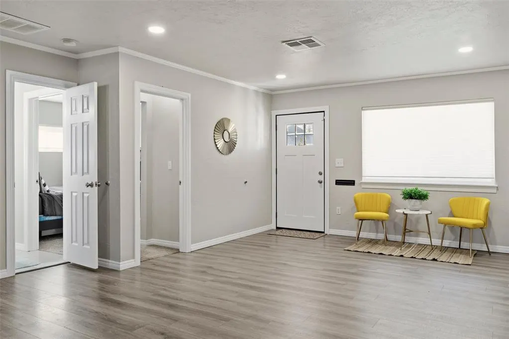 Photo 3 — 6807 NW 44th Street, Bethany, OK 73008