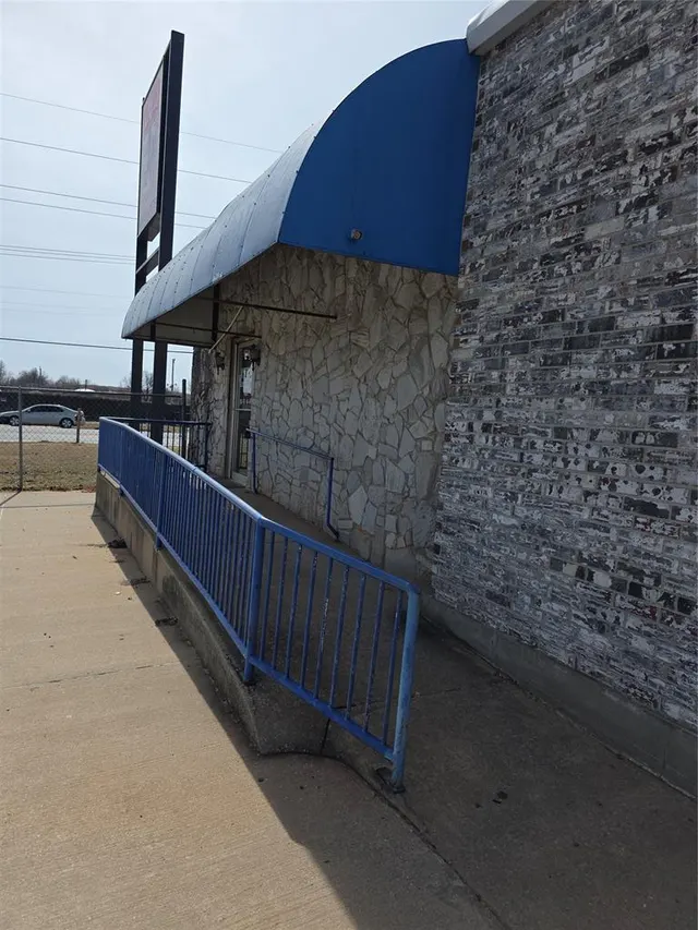 Photo 2 — 2927 SE 44th Street, Oklahoma City, OK 73129