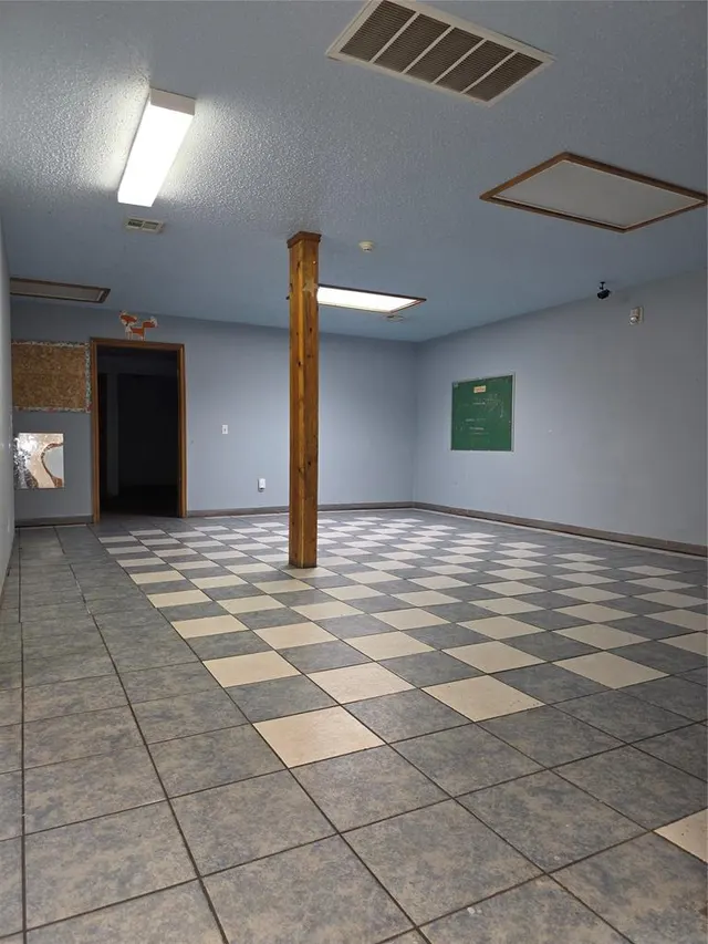 Photo 4 — 2927 SE 44th Street, Oklahoma City, OK 73129