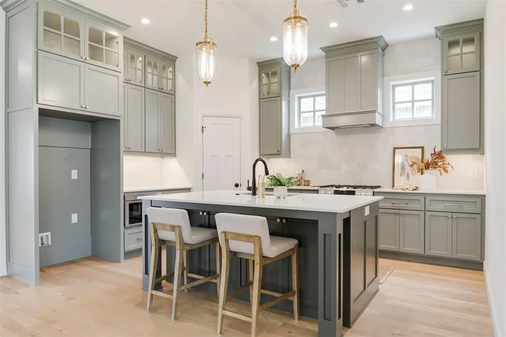 Photo 13 — 1725 Parkwood Avenue, Edmond, OK 73034