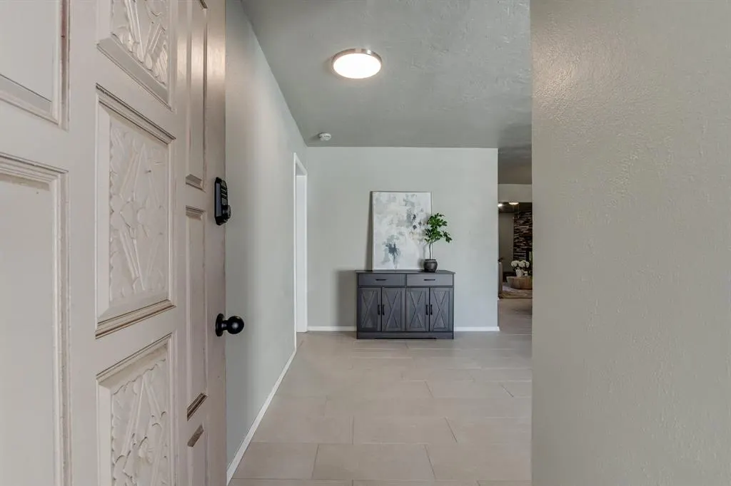 Photo 3 — 2713 N Donald Avenue, Oklahoma City, OK 73127