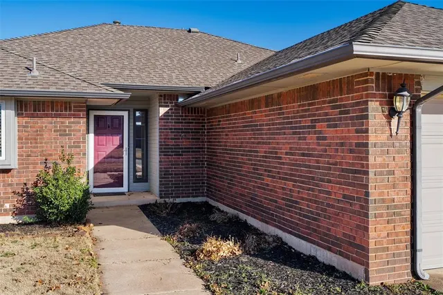 Photo 2 — 11516 Walters Avenue, Oklahoma City, OK 73162