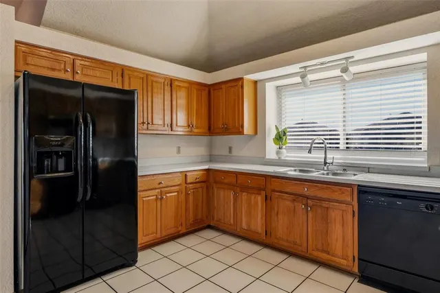 Photo 8 — 11516 Walters Avenue, Oklahoma City, OK 73162