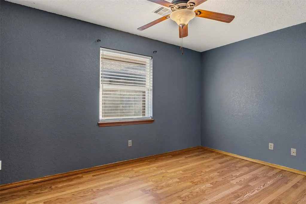 Photo 12 — 11516 Walters Avenue, Oklahoma City, OK 73162