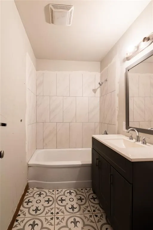 Photo 6 — 1037 NW 100th Street, Oklahoma City, OK 73114