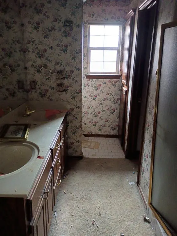Photo 5 — 9216 Lakecrest Drive, Oklahoma City, OK 73159