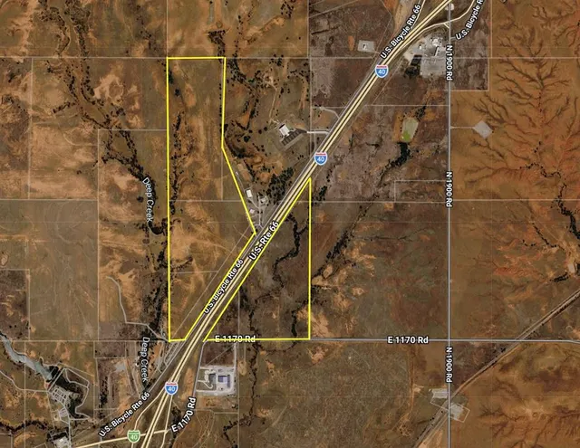 Photo 2 — I-40 Service Road, Sayre, OK 73662