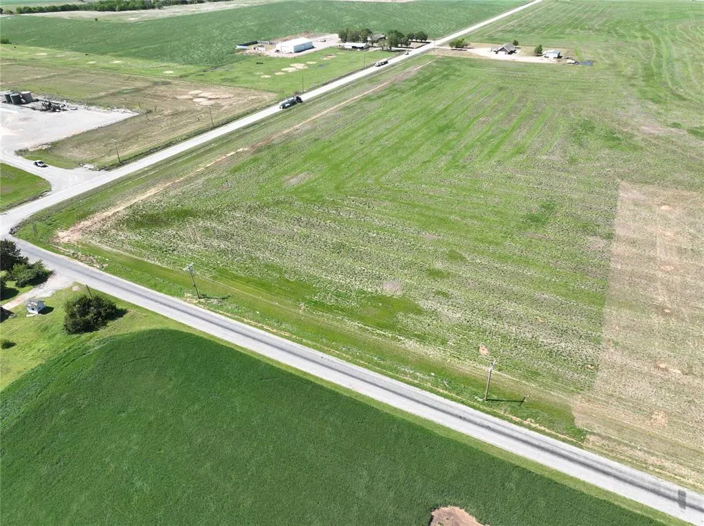 Photo 3 — 1518 County Road 1300, Amber, OK 73004
