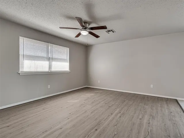 Photo 2 — 1525 McGregor Drive, Midwest City, OK 73130