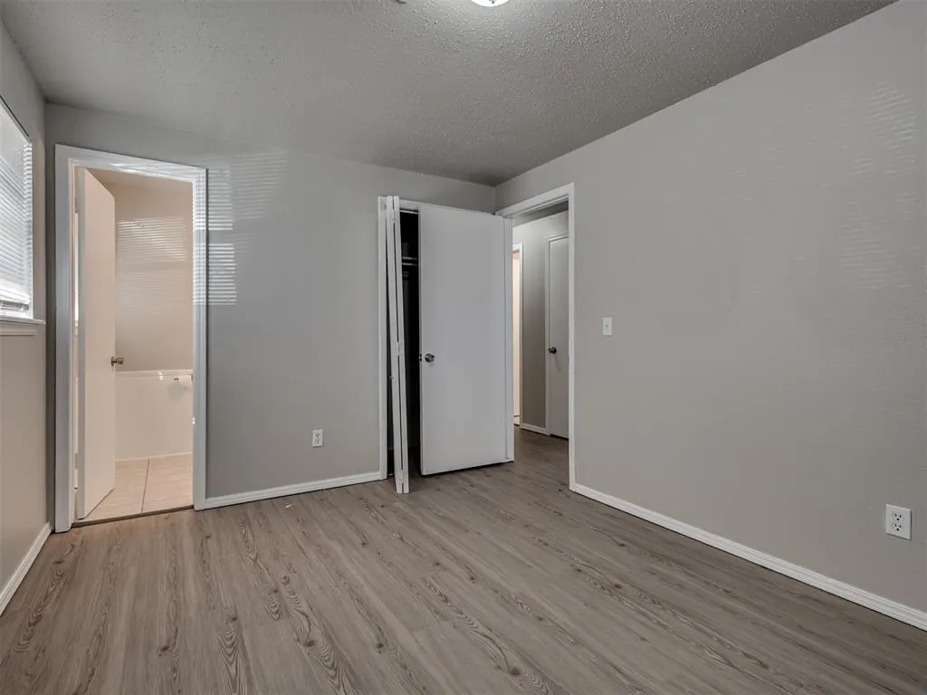 Photo 8 — 1525 McGregor Drive, Midwest City, OK 73130