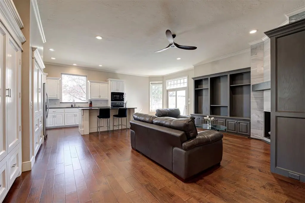 Photo 9 — 6216 Harden Drive, Oklahoma City, OK 73118