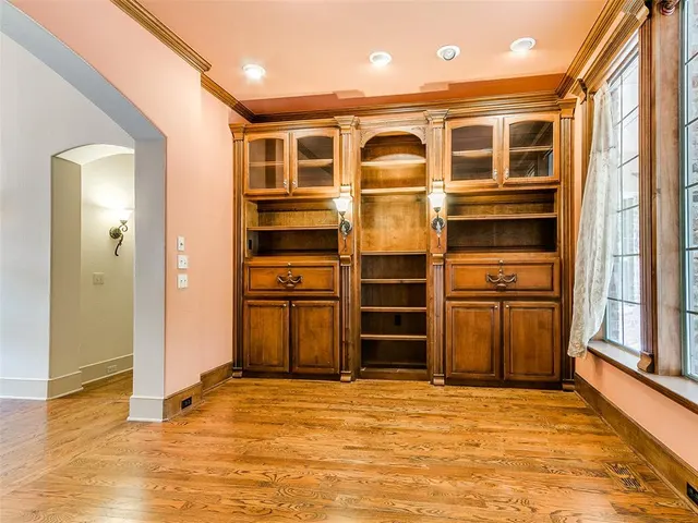 Photo 6 — 400 Autumnwood Court, Edmond, OK 73003