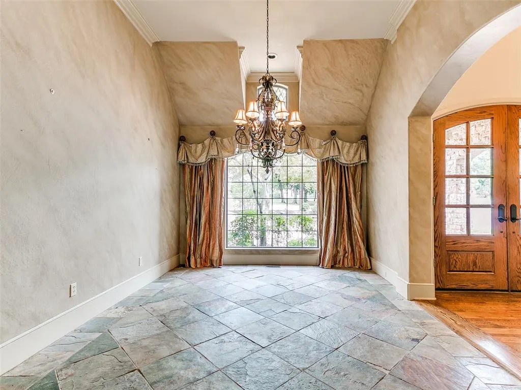 Photo 7 — 400 Autumnwood Court, Edmond, OK 73003