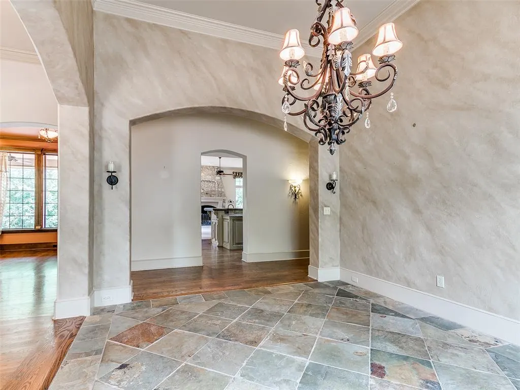 Photo 8 — 400 Autumnwood Court, Edmond, OK 73003