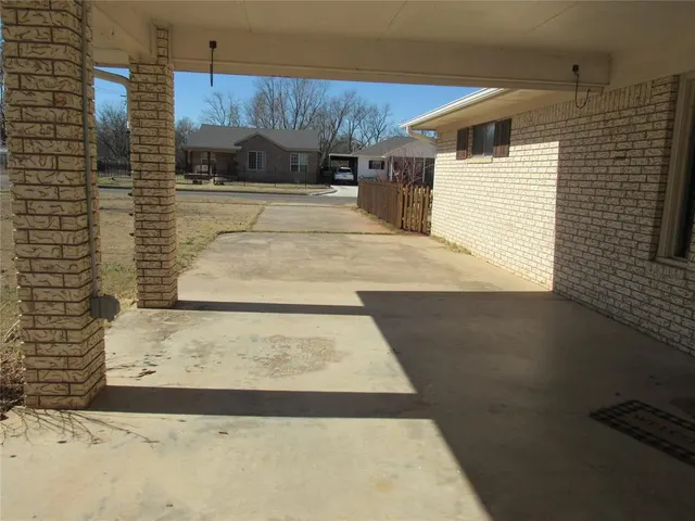 Photo 5 — 515 W Tennessee Avenue, Pauls Valley, OK 73075