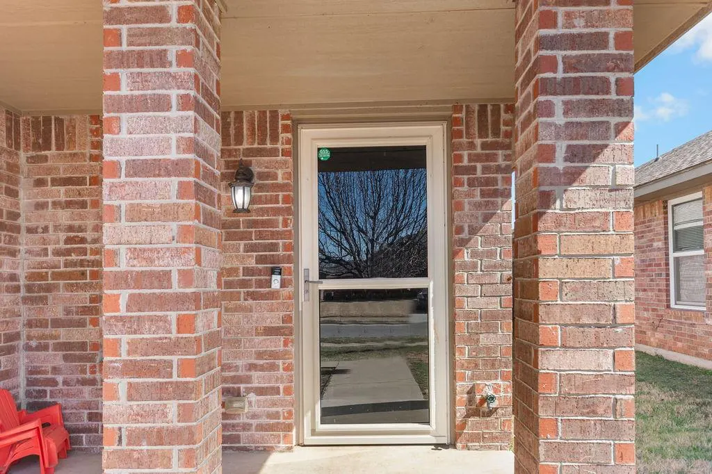 Photo 2 — 5614 Marblewood Drive, Oklahoma City, OK 73179
