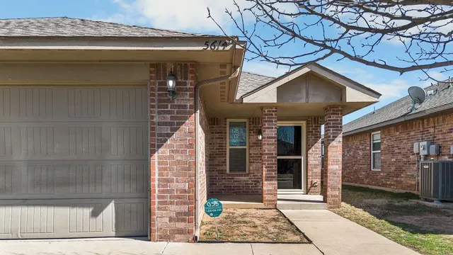 Photo 3 — 5614 Marblewood Drive, Oklahoma City, OK 73179