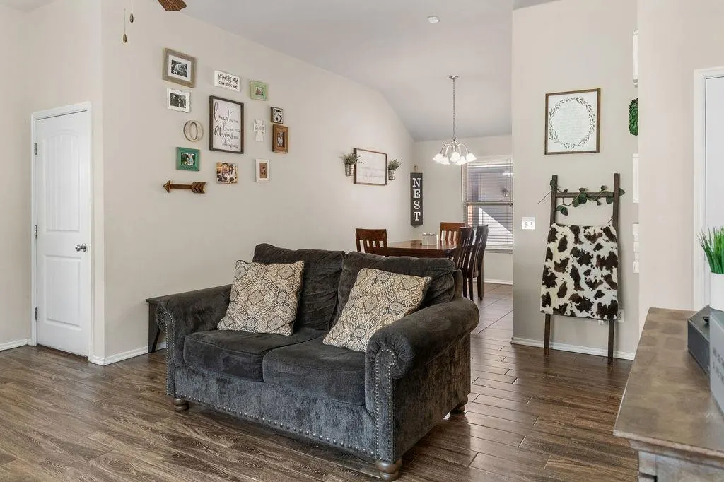 Photo 7 — 5614 Marblewood Drive, Oklahoma City, OK 73179