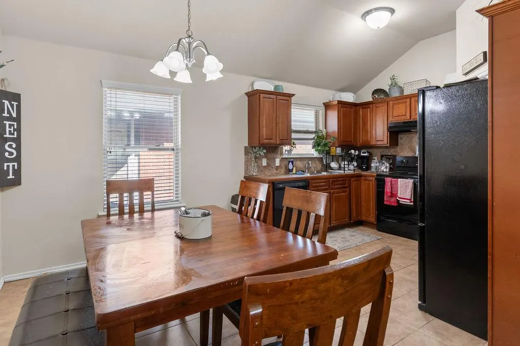 Photo 10 — 5614 Marblewood Drive, Oklahoma City, OK 73179