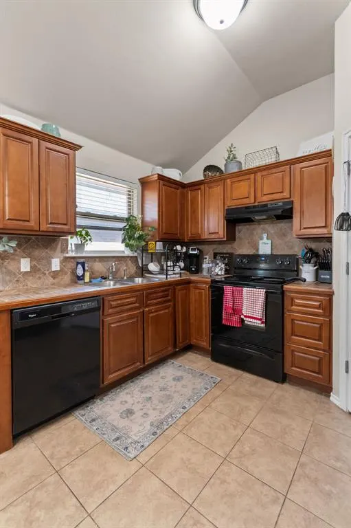 Photo 11 — 5614 Marblewood Drive, Oklahoma City, OK 73179