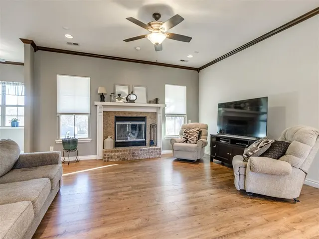 Photo 7 — 10128 NE 4th Street, Midwest City, OK 73130