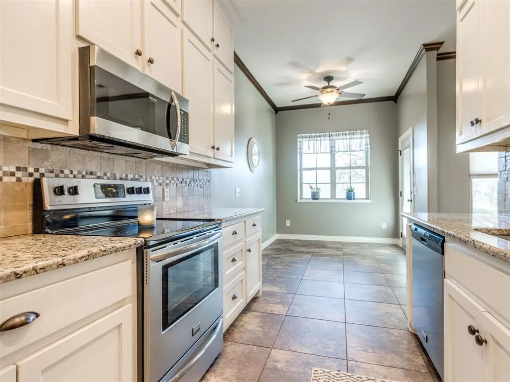 Photo 17 — 10128 NE 4th Street, Midwest City, OK 73130