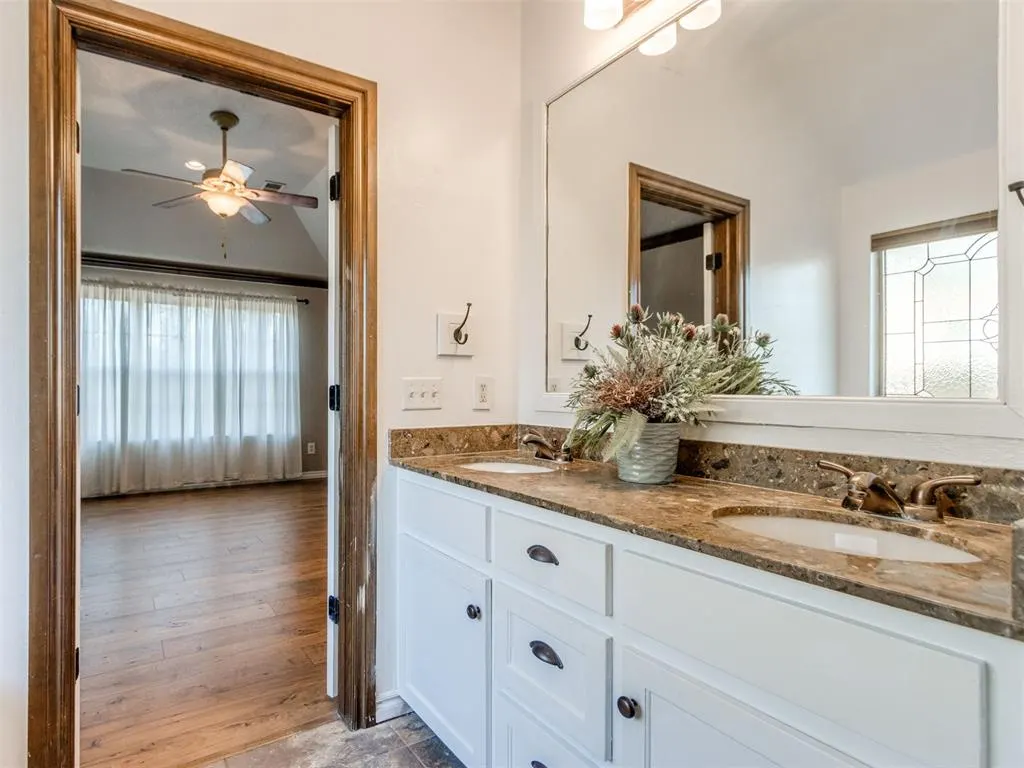 Photo 21 — 10128 NE 4th Street, Midwest City, OK 73130