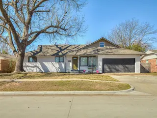 Sold home at 1520 N Hollywood Avenue