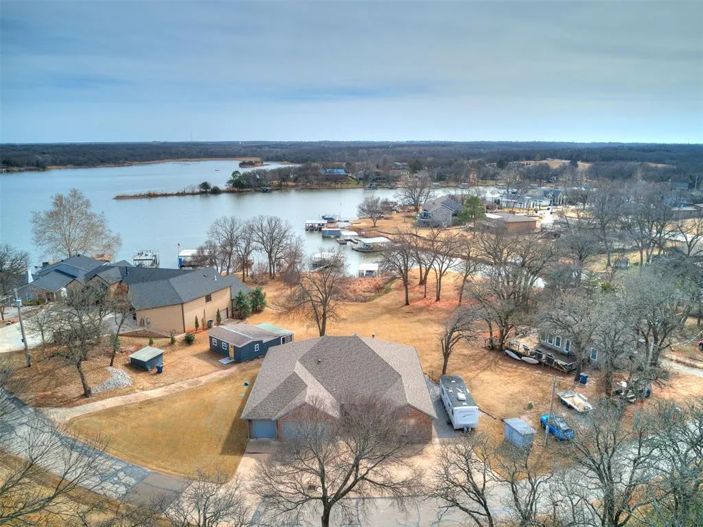 Photo 3 — 46 W Shore Drive, Arcadia, OK 73007