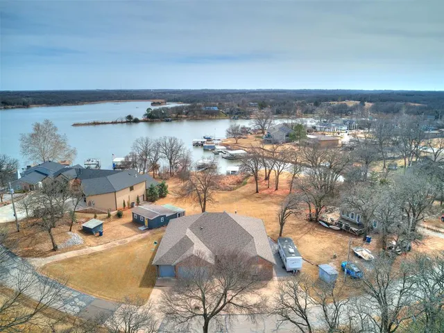 Photo 3 — 46 W Shore Drive, Arcadia, OK 73007