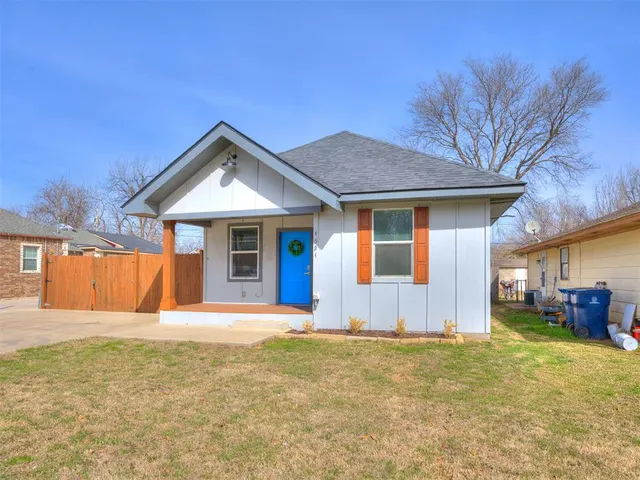 Front exterior — 1521 SW 25th Street, Oklahoma City, OK 73108