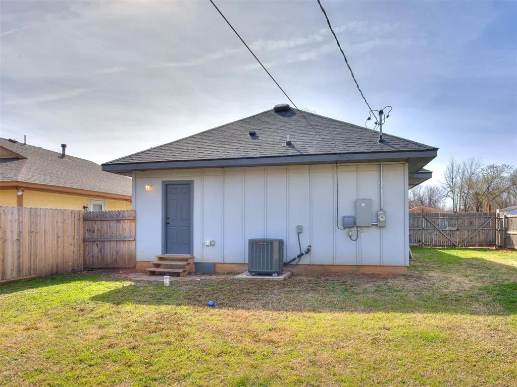 Photo 5 — 1521 SW 25th Street, Oklahoma City, OK 73108