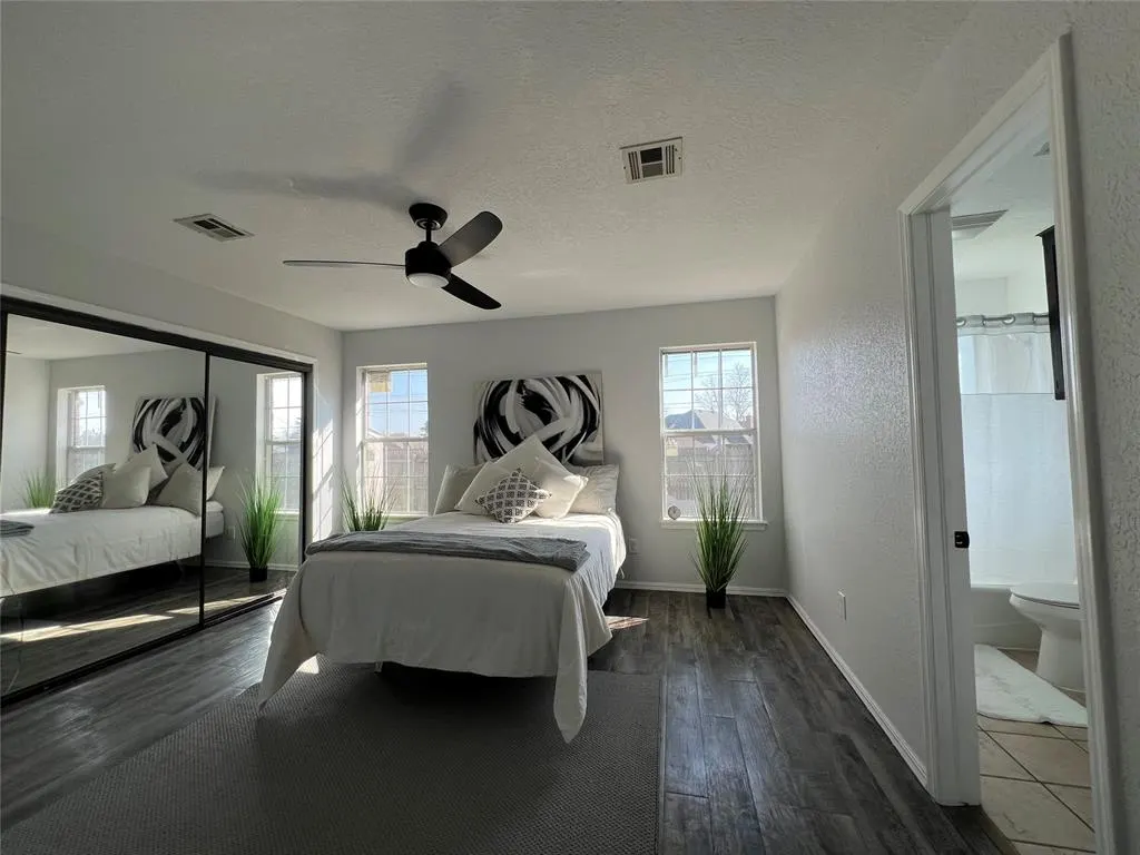 Photo 17 — 1330 HILL CROSS Court, Oklahoma City, OK 73159