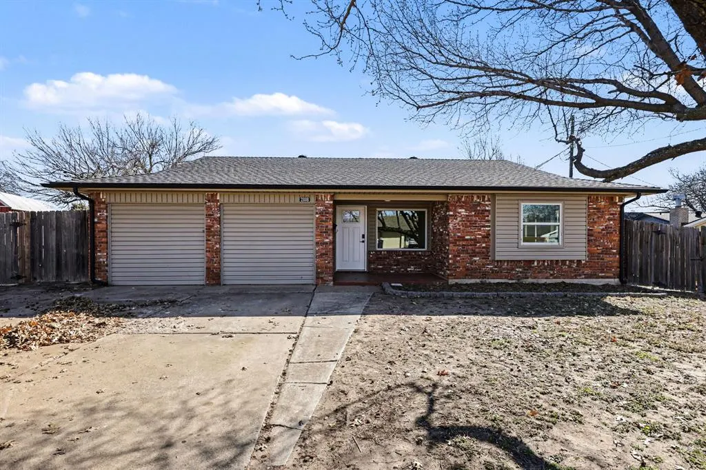Photo 2 — 2808 N Shannon Avenue, Bethany, OK 73008