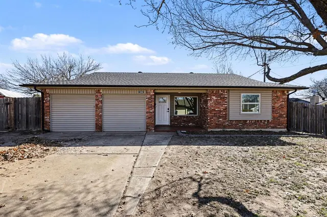 Photo 2 — 2808 N Shannon Avenue, Bethany, OK 73008
