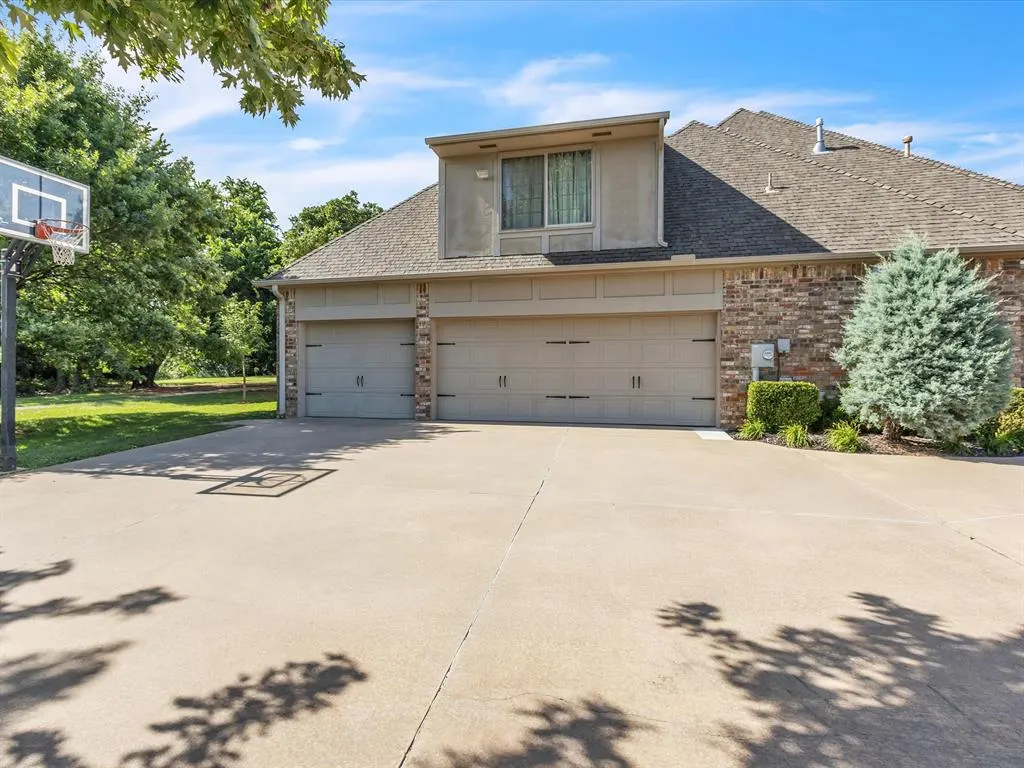 Photo 37 — 4109 RIVA RIDGE Court, Edmond, OK 73003