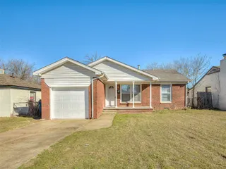 Sold home at 223 E Jacobs Drive