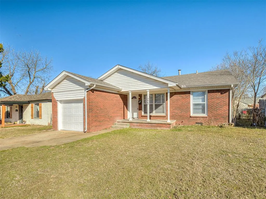 Photo 2 — 223 E Jacobs Drive, Midwest City, OK 73110