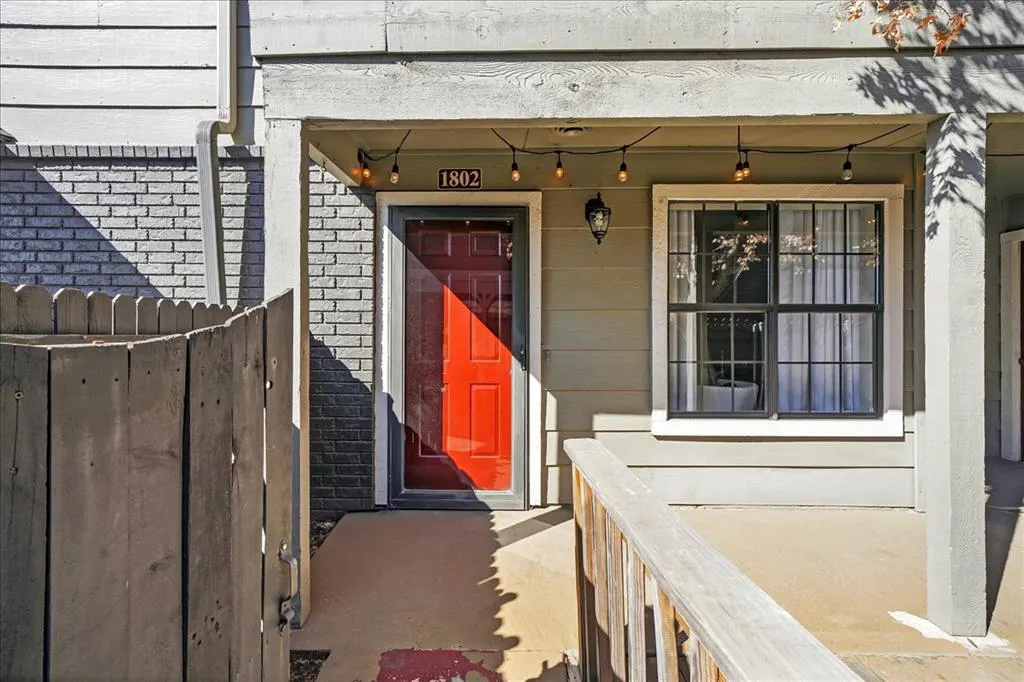 Photo 2 — 2834 E 90th Street 1802, Tulsa, OK 74137